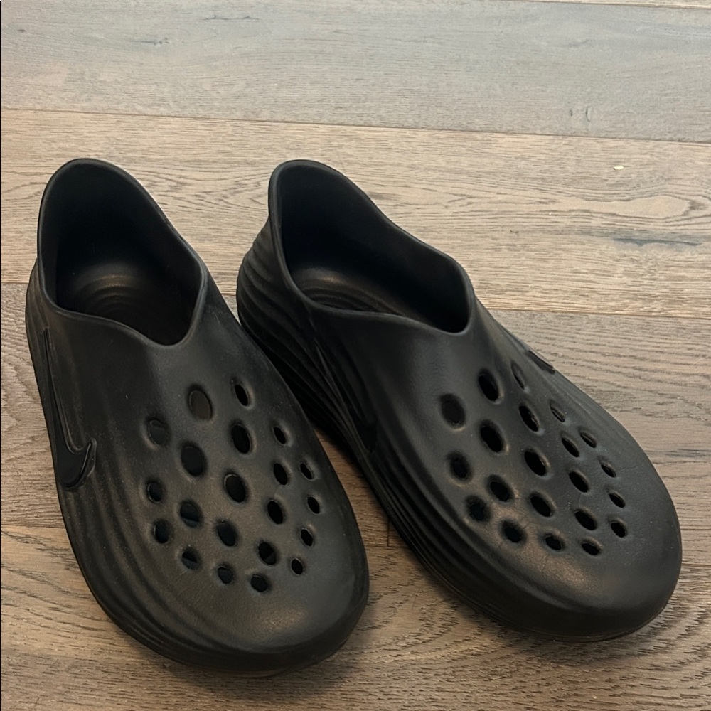 Nike Black Slip-On Sneakers